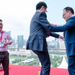 交友平台陪人聊天赚钱犯法吗